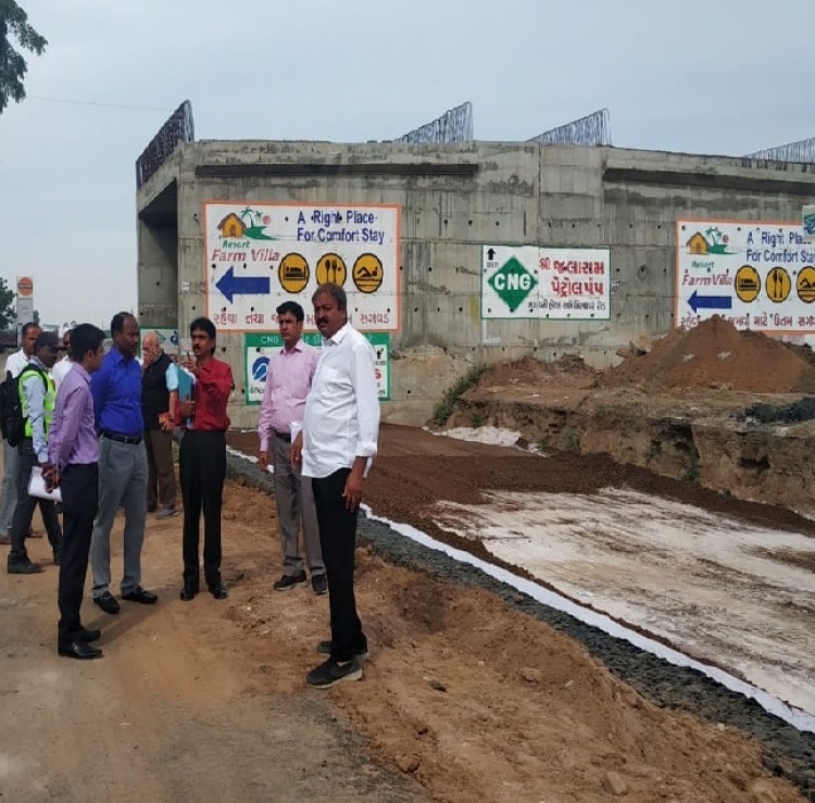 Much delayed highway work on Bhuj – Bhachau highway