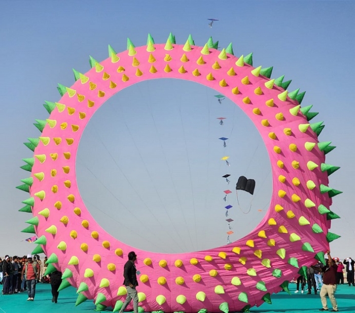International Kite Festival celebrated at white runn Dhordo Kutch Khabar